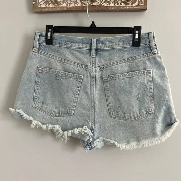 🌻🆕🚨FREE PEOPLE LASSO LIGHT WASH DENIM SHORTS-FOX TROT COLOR SIZES 28 & 29 - Picture 14 of 16